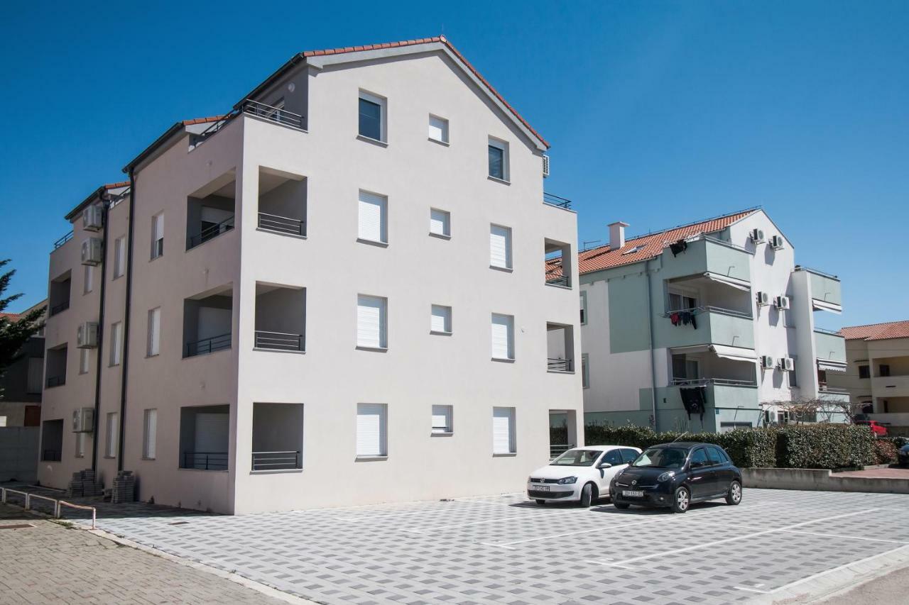 Apartment Hera With Balcony And Free Parking ザダル エクステリア 写真