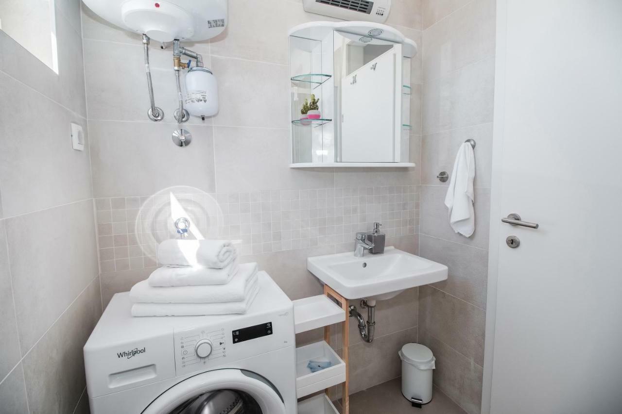 Apartment Hera With Balcony And Free Parking ザダル エクステリア 写真