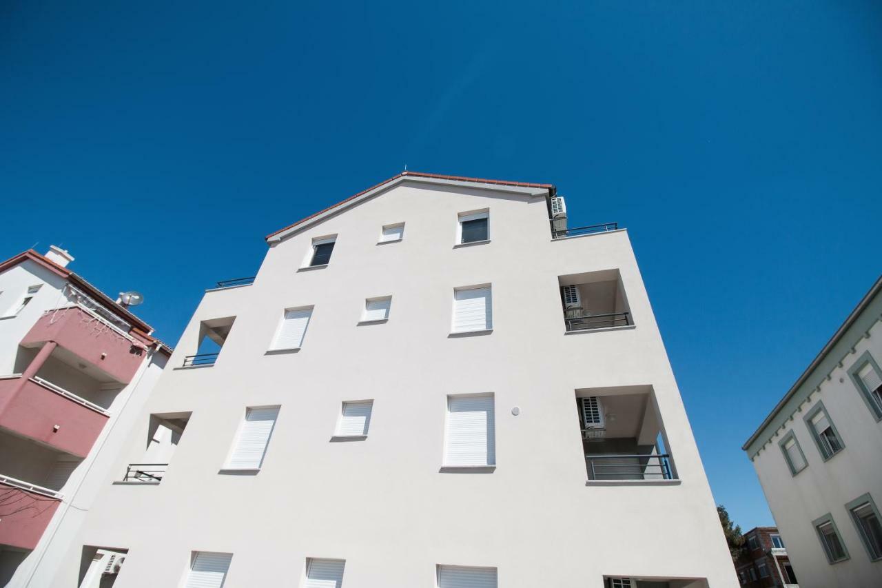 Apartment Hera With Balcony And Free Parking ザダル エクステリア 写真