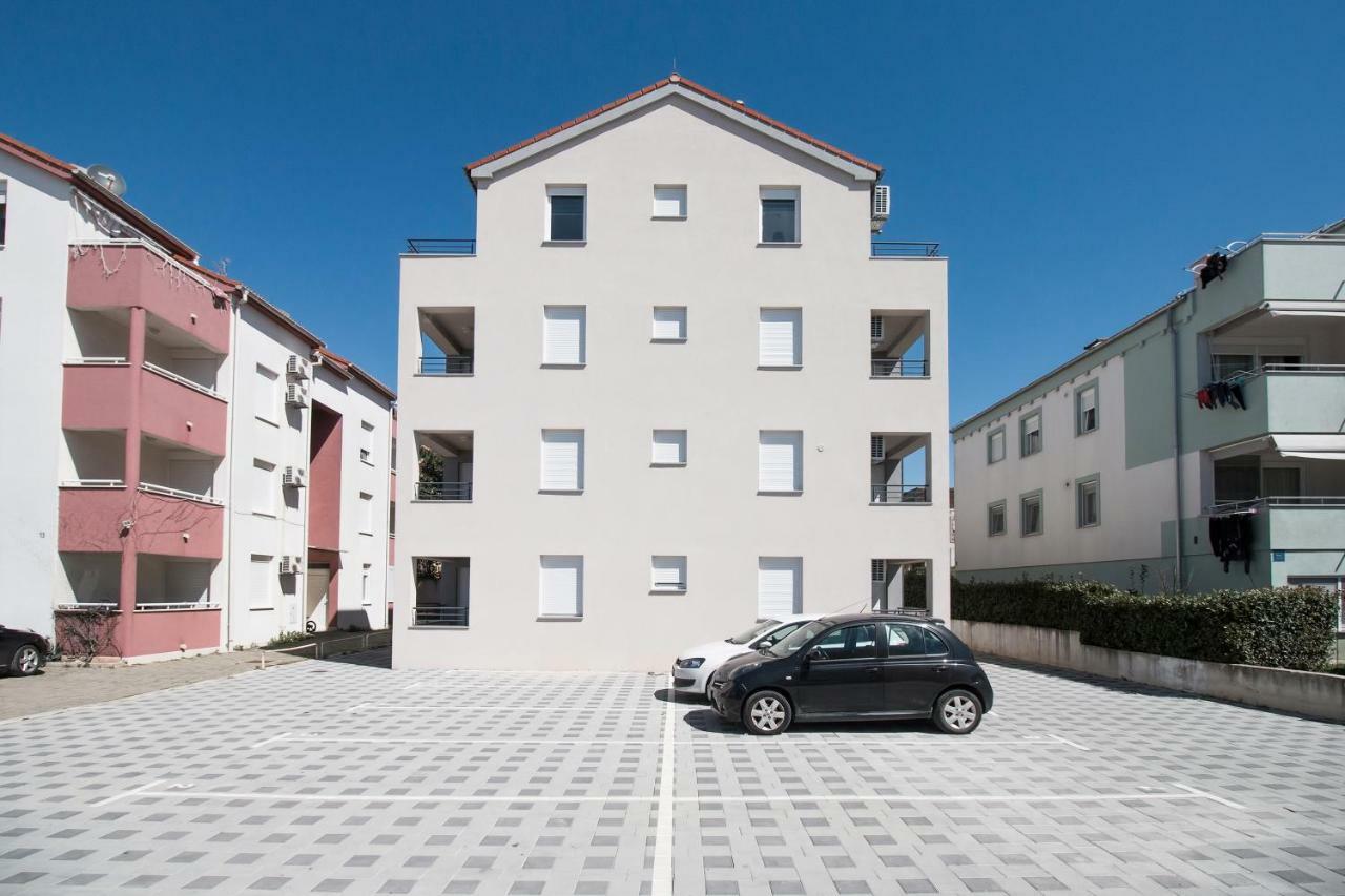 Apartment Hera With Balcony And Free Parking ザダル エクステリア 写真