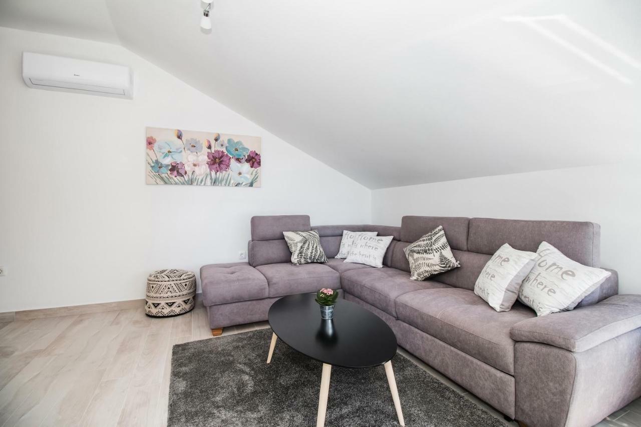 Apartment Hera With Balcony And Free Parking ザダル エクステリア 写真